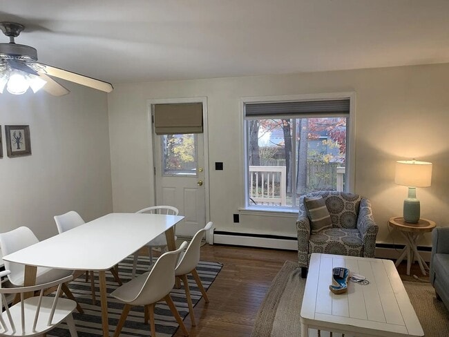 Building Photo - Spacious 2BR/1.5BA w/ Loft Available Now!!!