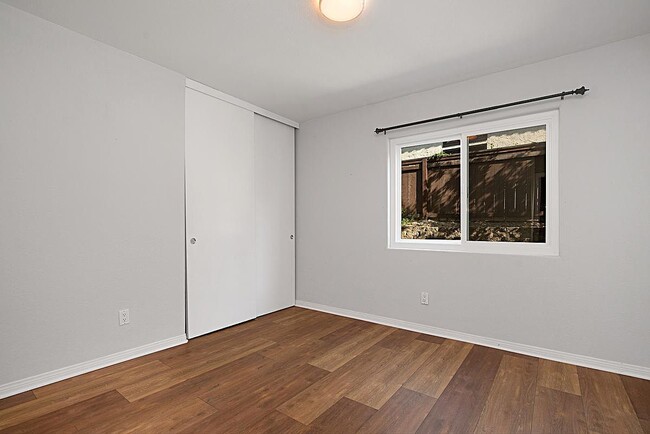 Building Photo - 1808 Avenida La Posta