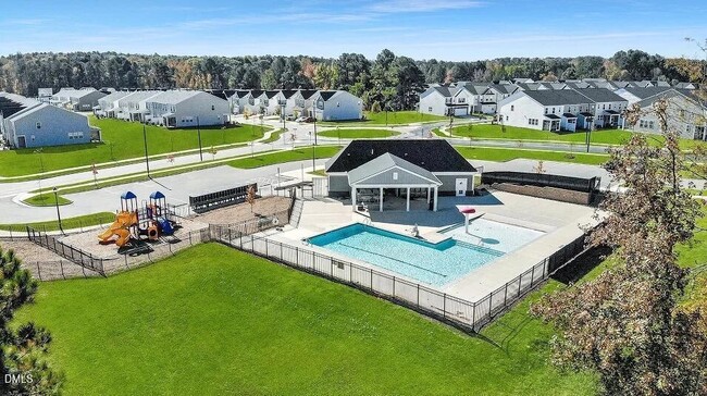 Building Photo - 6025 Grey Colt Wy