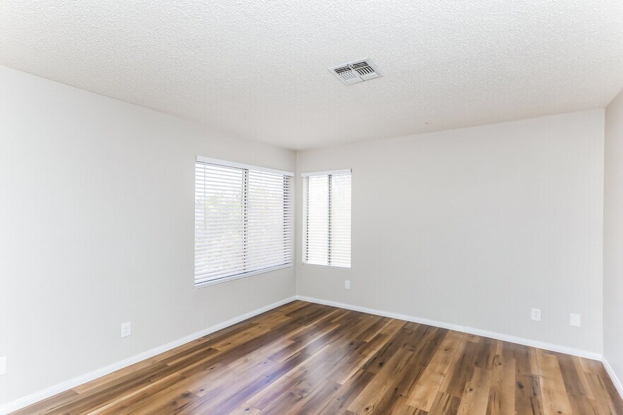 Building Photo - 8342 Huxley St