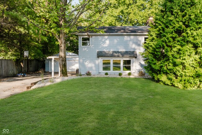 Primary Photo - 324 N Tennessee St