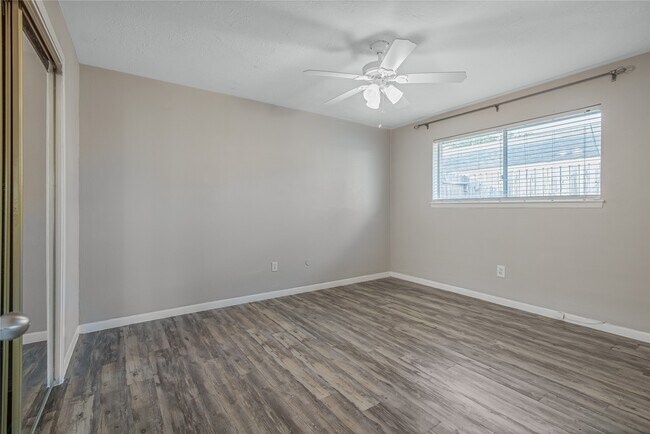 Building Photo - 1522 Ramada Dr