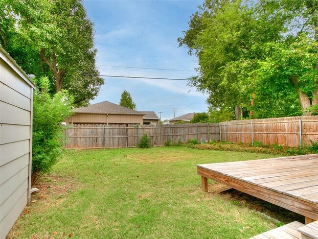 Building Photo - 1429 Casady Ln