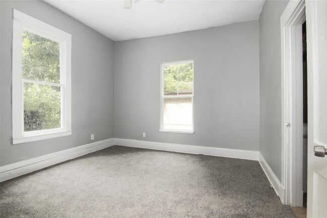 Building Photo - 3220 Melbourne St