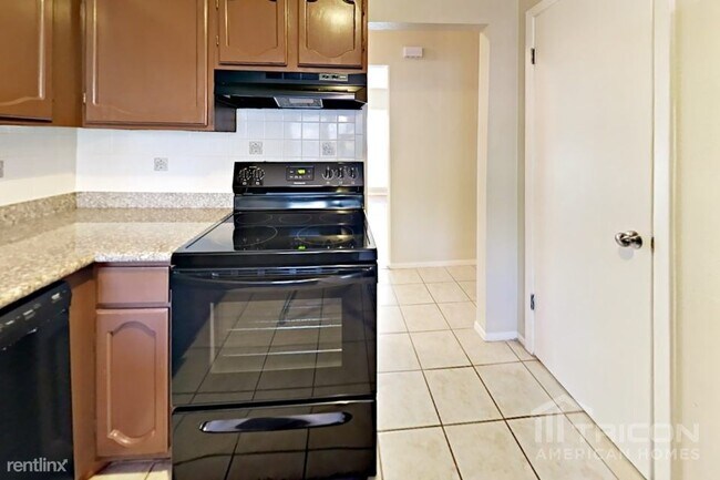 Building Photo - 6801 Castile De Oro