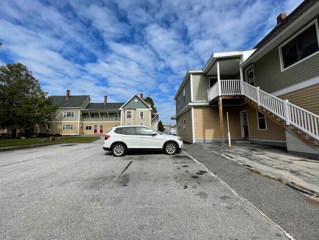 Primary Photo - 53 Walker St