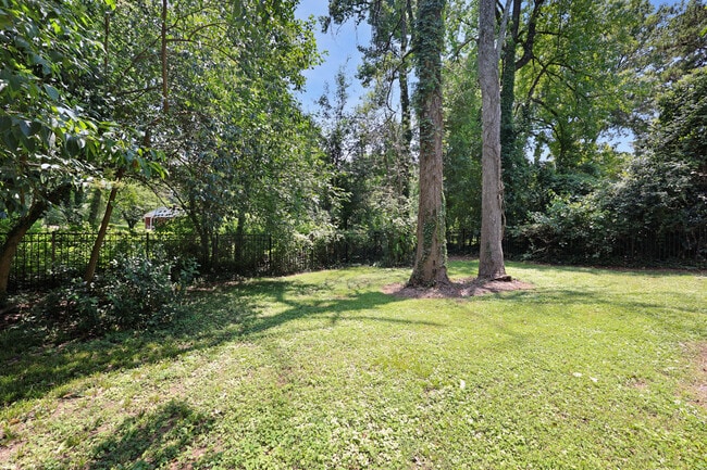 Building Photo - 2606 Druid Hls Wy