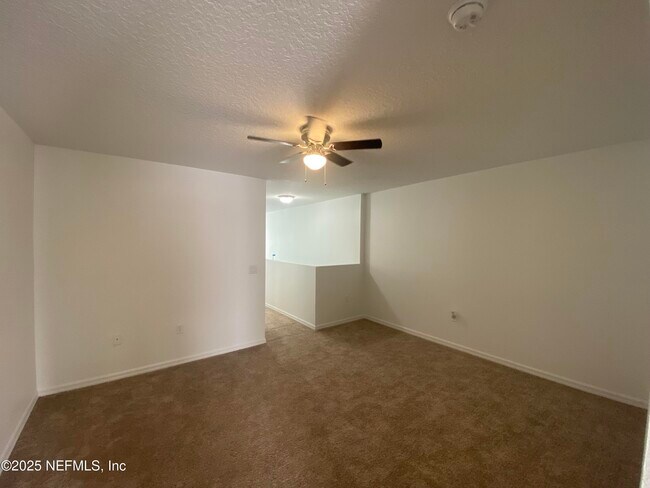 Building Photo - 11859 Lake Bend Cir