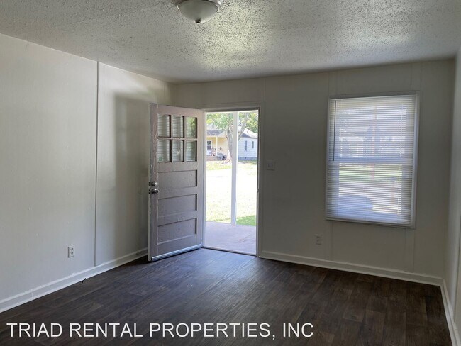 Building Photo - 2 br, 1 bath House - 1518 SLOAN ST.