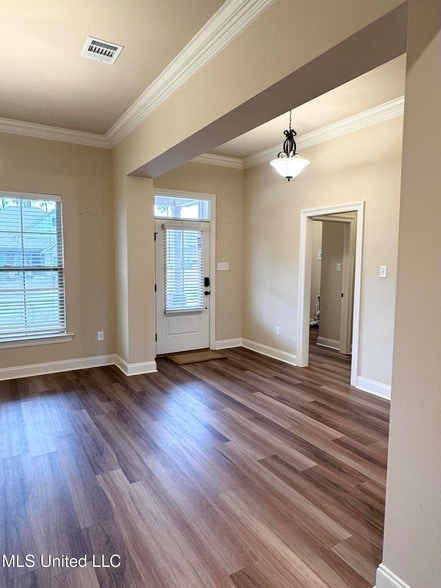 Building Photo - 9265 Natures Trl