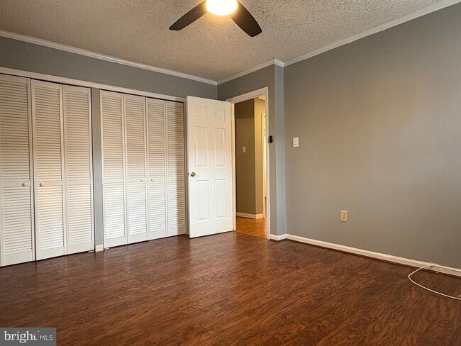 Building Photo - 12654 Valleywood Dr