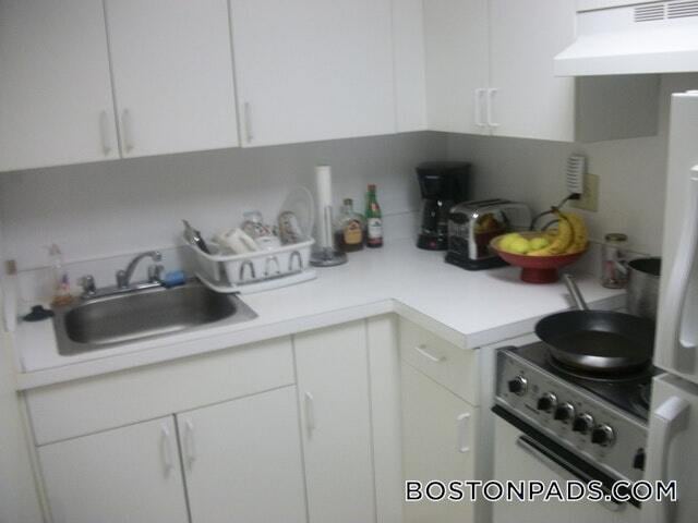 Building Photo - 62 Boylston St