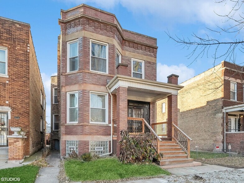 Primary Photo - 6744 S St Lawrence Ave