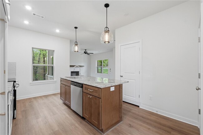 Building Photo - 276 Kinross Dr