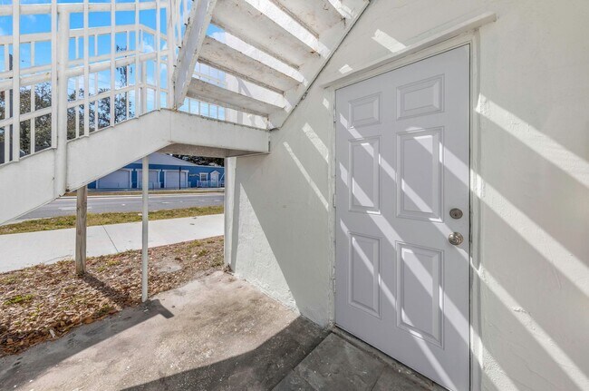 Building Photo - 416 Skinner Blvd