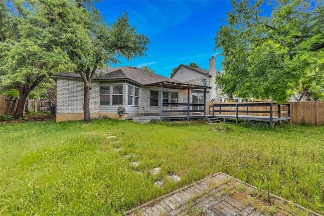 Building Photo - 908 Dogwood Trail