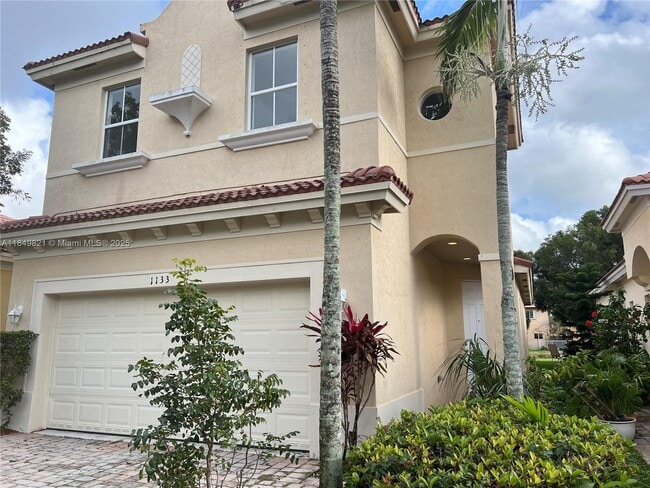 Primary Photo - 1133 NE 40th Rd