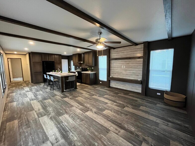 Building Photo - 126 Peggy St