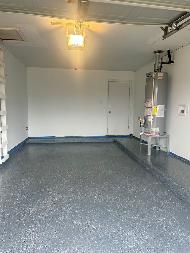 Building Photo - 4625 SW I Ave