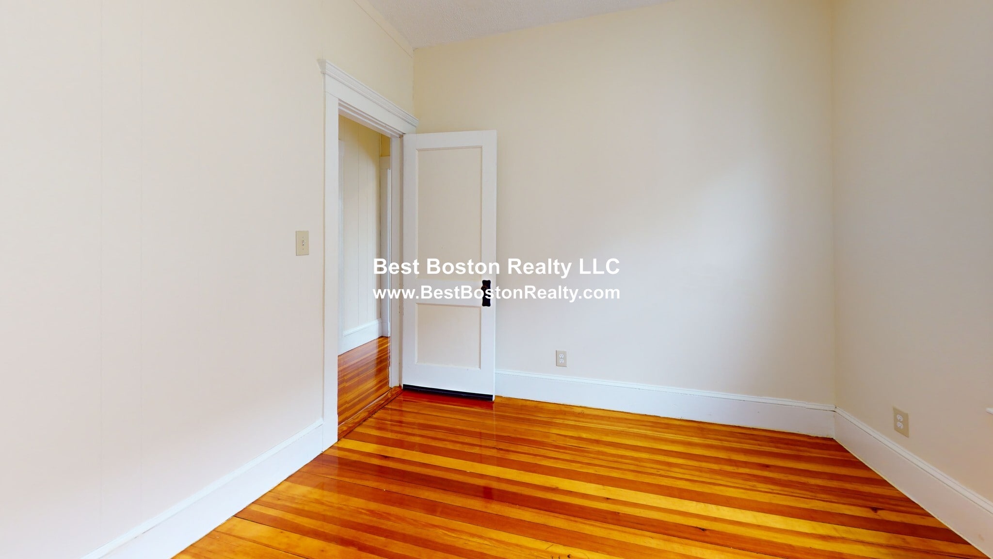 Building Photo - 93 Capen St