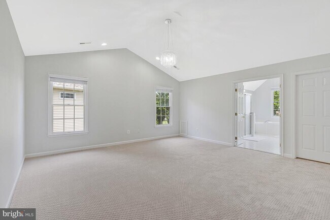 Building Photo - 10857 Hunter Gate Way