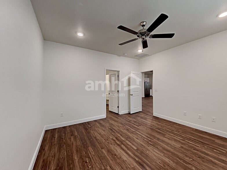 Building Photo - 5615 Lighting Hope Ct