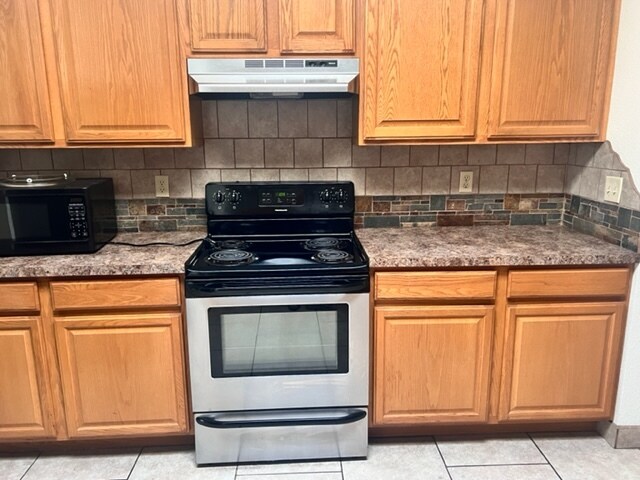 Building Photo - 2357 Saturn Cir