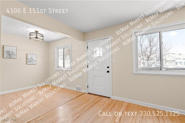 Building Photo - 4106 E 151st St