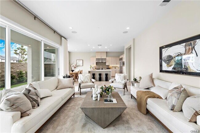 Building Photo - 220 Burwood