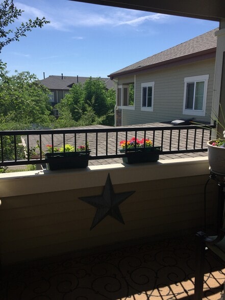 Building Photo - 5039 Brookfield Dr