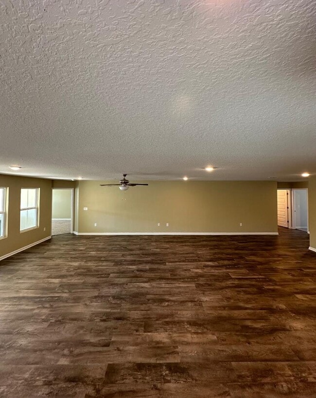 Building Photo - 3998 Whitetail Ln