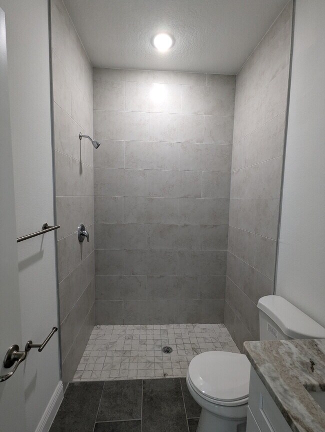Building Photo - Beautiful and Secluded Poinciana Home for Rent
