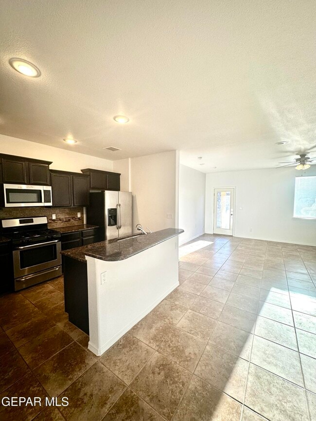 Building Photo - 7668 Mundy Creek Dr