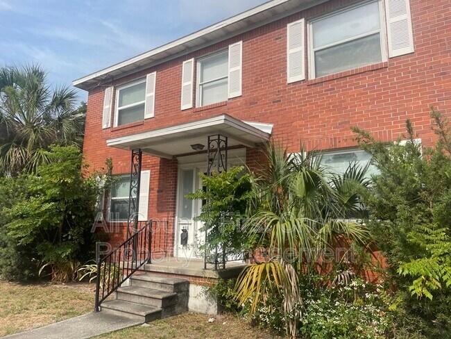 Primary Photo - 938 11th St N