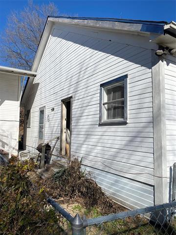 Building Photo - 1613 Park St