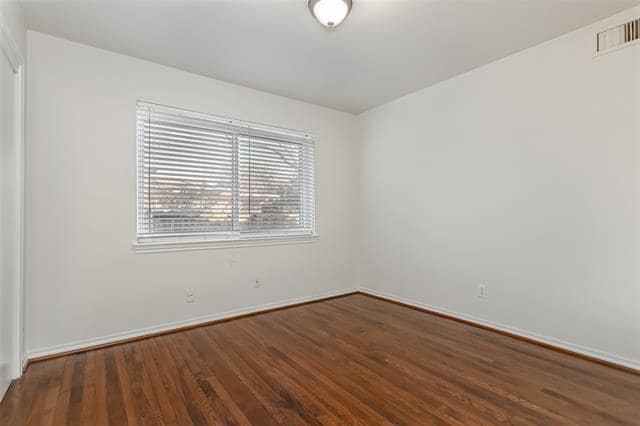 Building Photo - 6908 Wake Forrest Dr