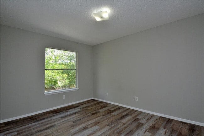 Building Photo - 4808 W Wind Trail