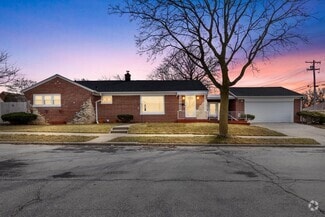 Building Photo - 9301 W Auer Ave