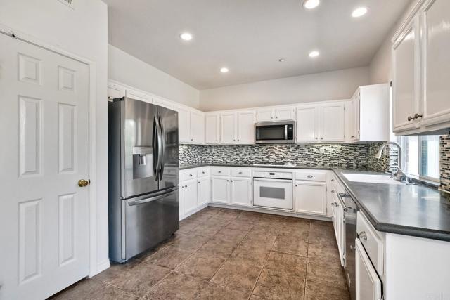 Building Photo - 5478 Alexandrine Ct