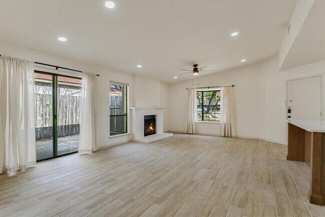 Building Photo - 8415 Fathom Cir