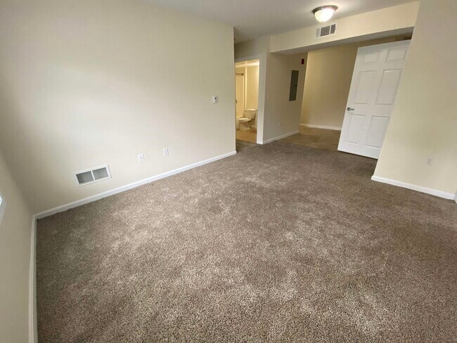 Building Photo - 80 Sentinel Court