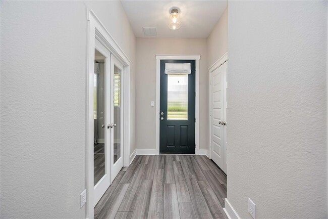 Building Photo - 18523 Parkland Row Dr