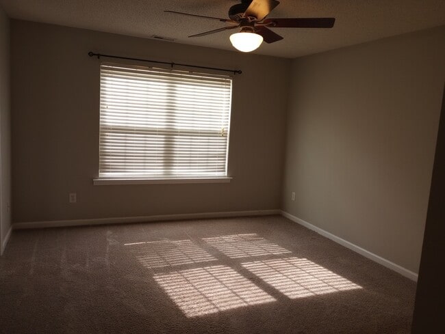 Building Photo - 108 Lacombe Ct