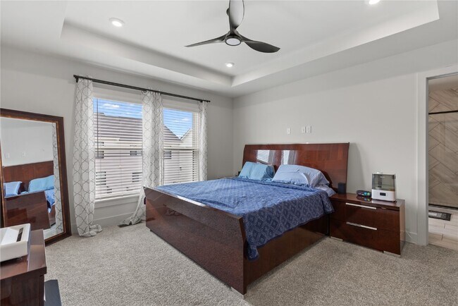 Building Photo - 16505 Honey Locust Dr