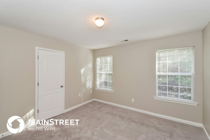 Building Photo - 433 Inkberry Dr