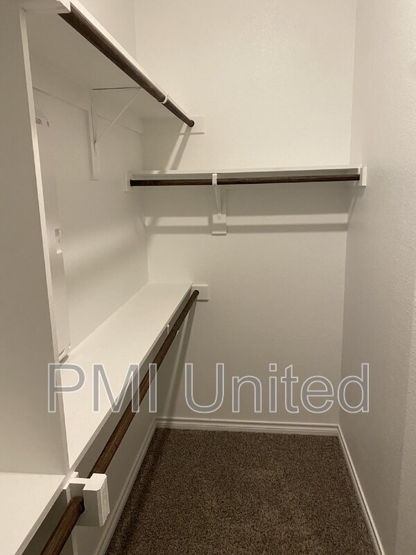 Building Photo - 2920 Brady Starr Dr