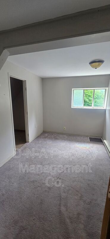 Building Photo - 1341 Brislin Rd