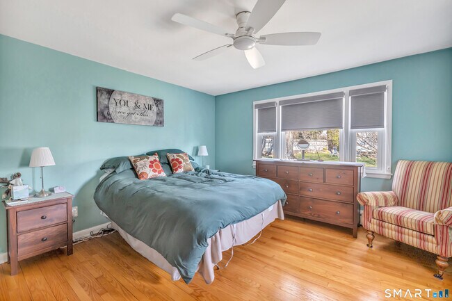 Building Photo - 150 Stiles St