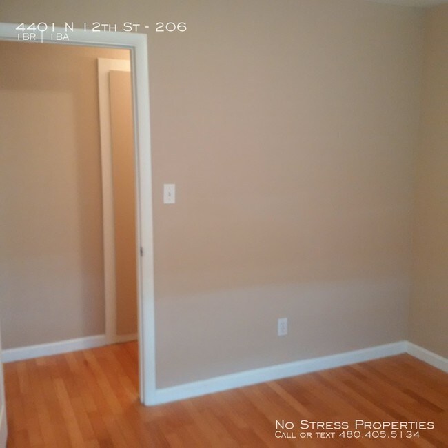 Building Photo - 1 Bed Condo off 12th St and Indian School!