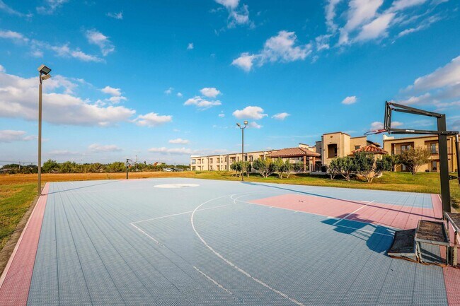 Building Photo - 8216 Casa Verde Rd